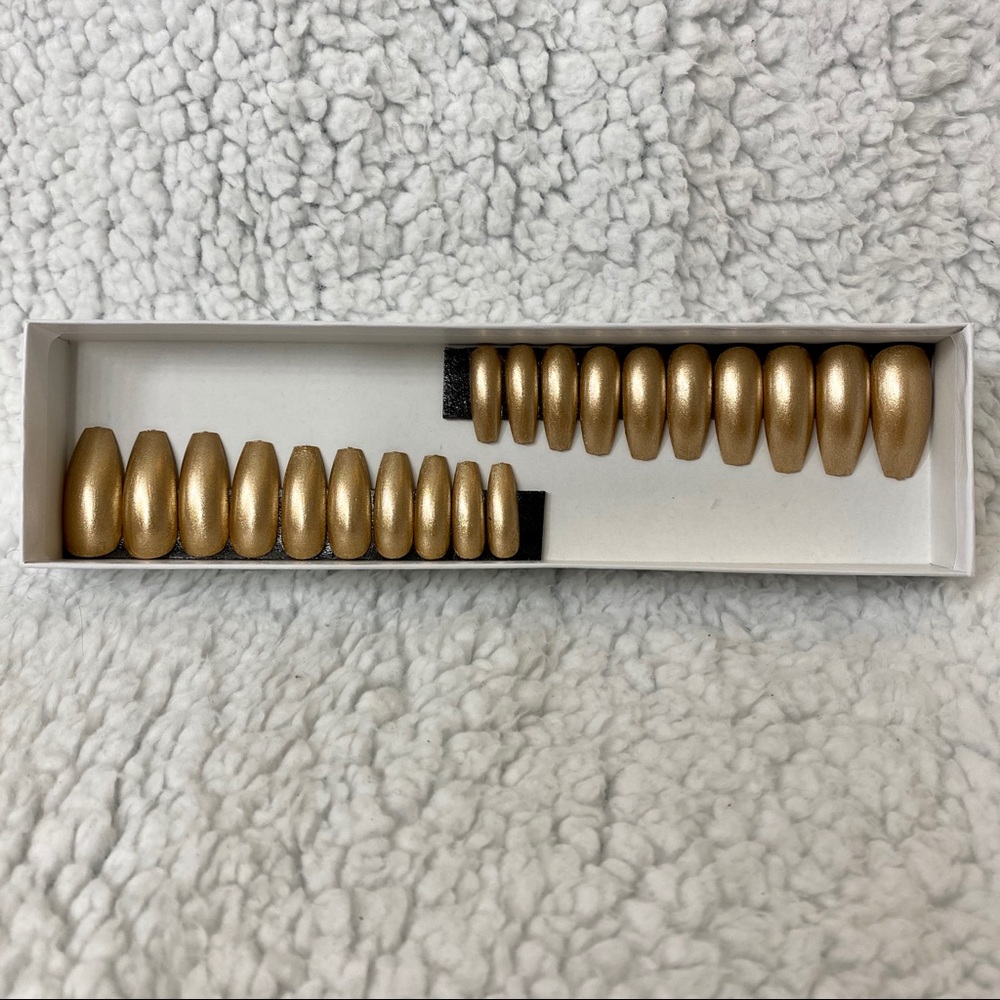 gold shiny press on nails